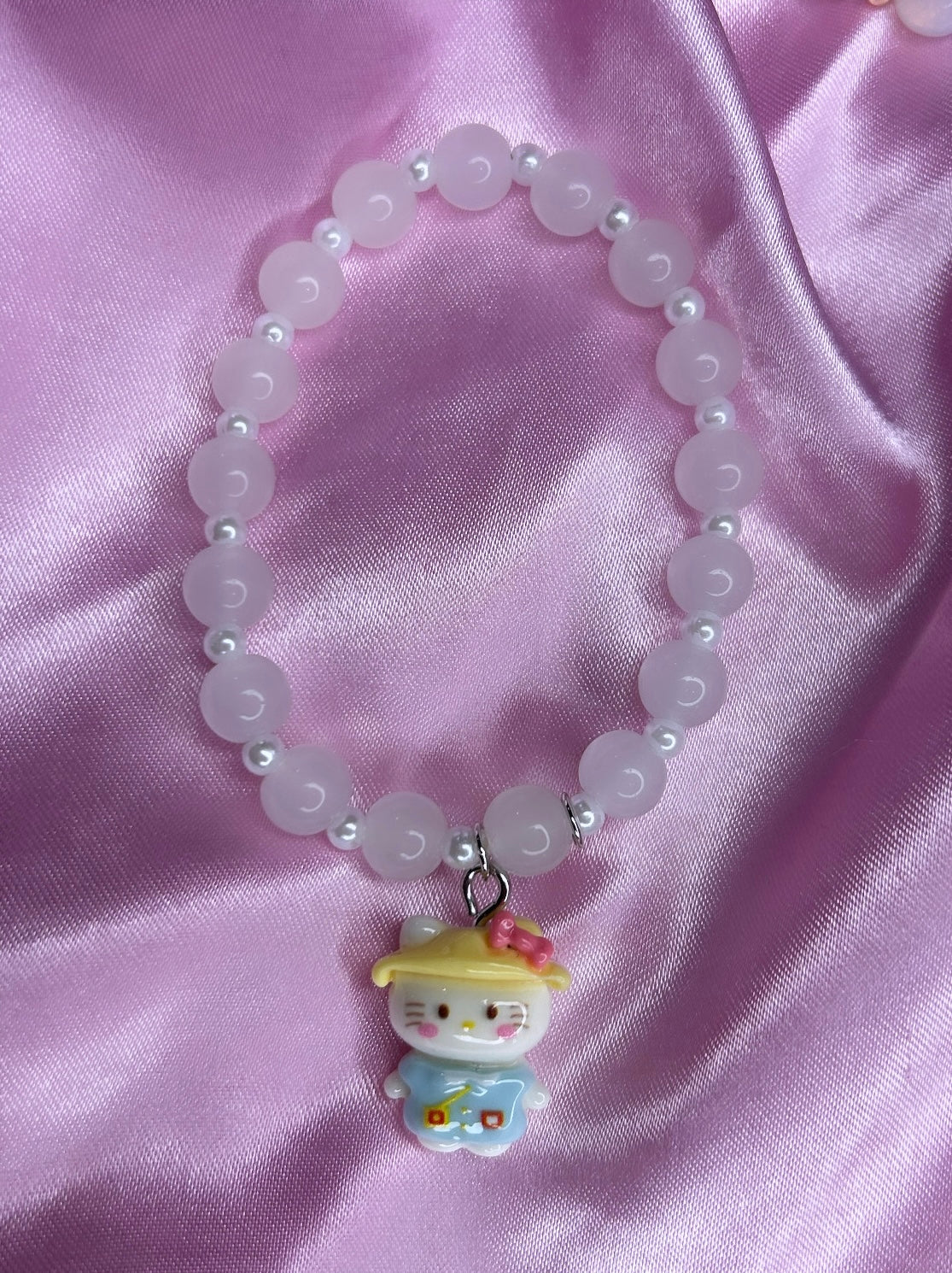 “gardener kitty” hk bracelet🌻