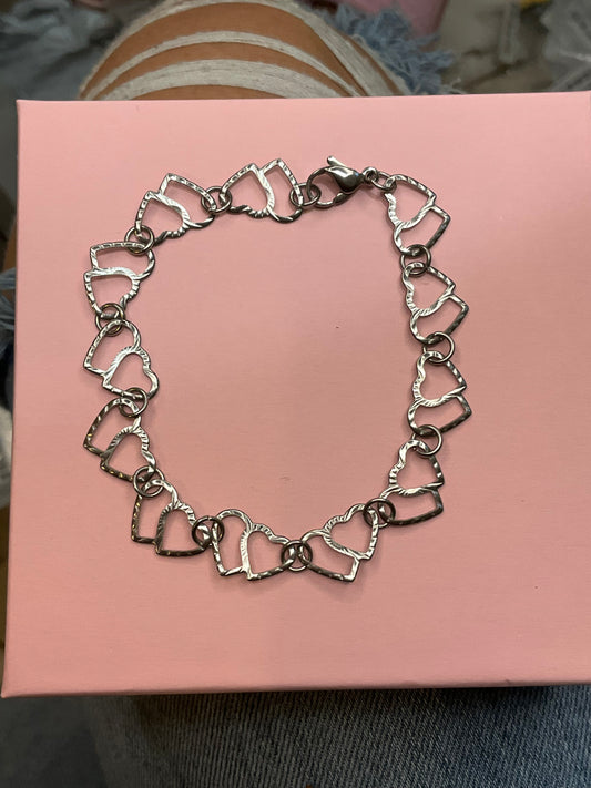 New heart link silver plated bracelet