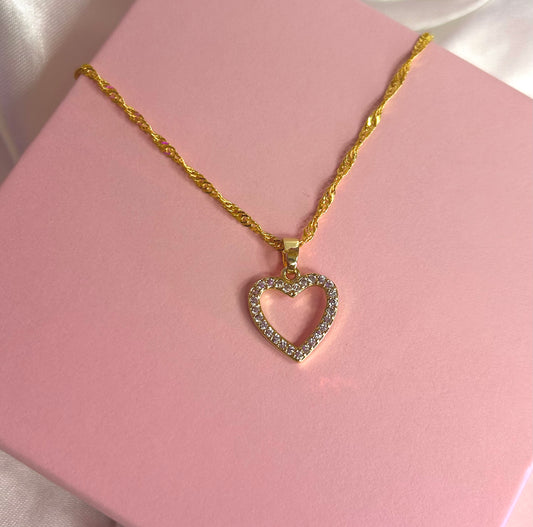 amor heart necklace